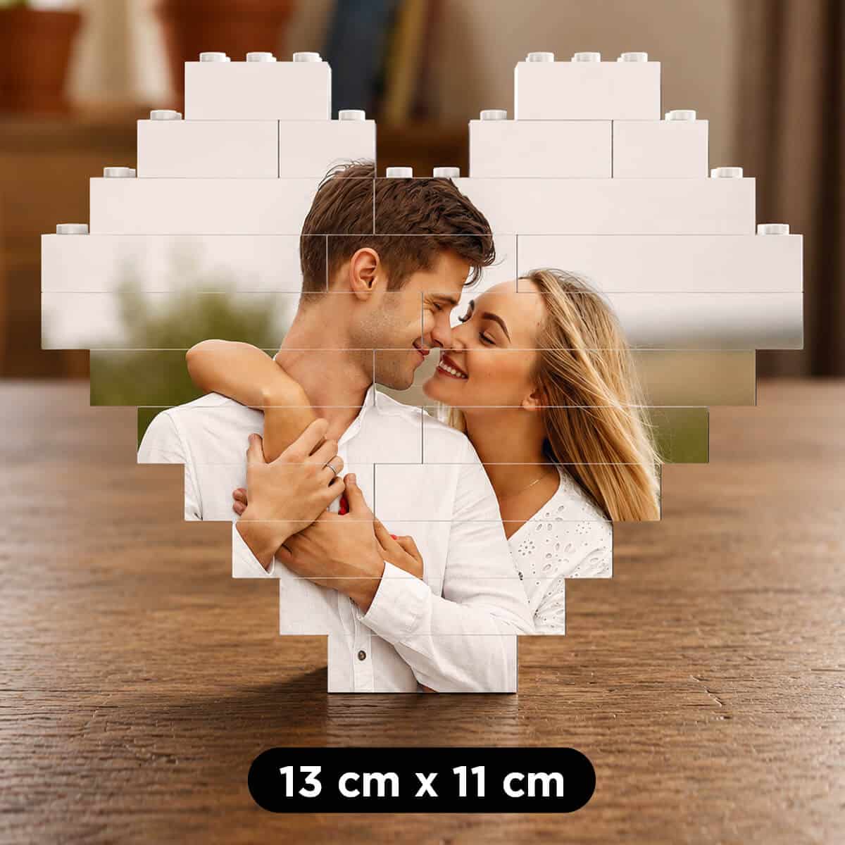 Personalisiertes Klemmbaustein-Puzzle in Herzform